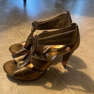 Michael Kors Berkley T-Strap Sandals Gold